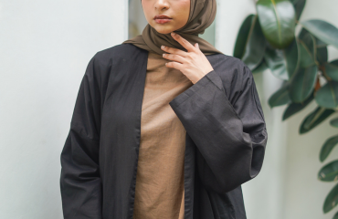 Abaya Sister